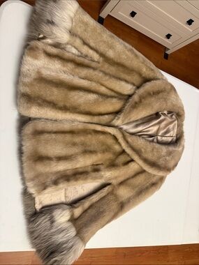 Elegant Women's Fur Cape in Natural Beige - Classic Luxury